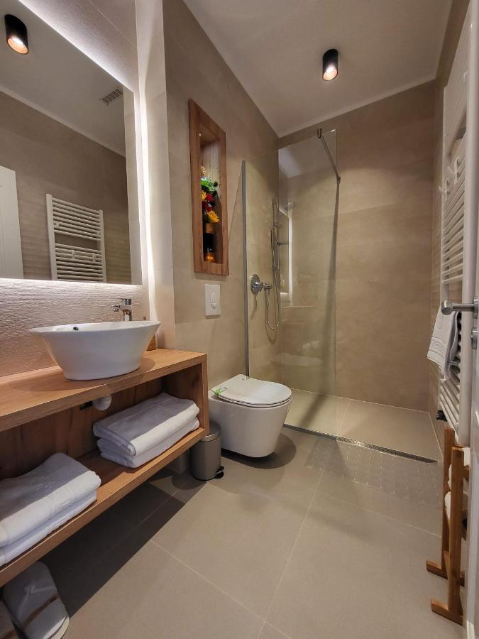 Hotel Excellence Bukarest Kültér fotó